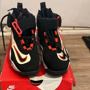Nike Kids Black and Red Sneakers